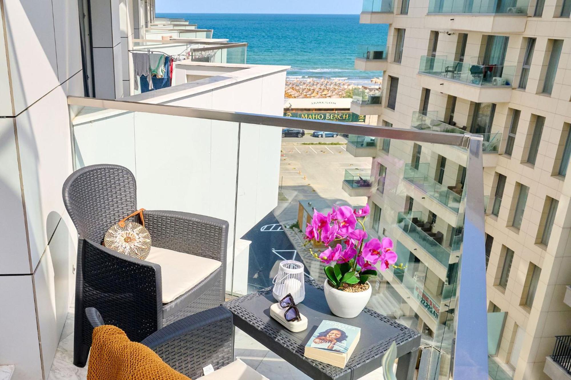 Summer Residence Apartment In Infinity Beach Resort - Parking Mamaia Buitenkant foto