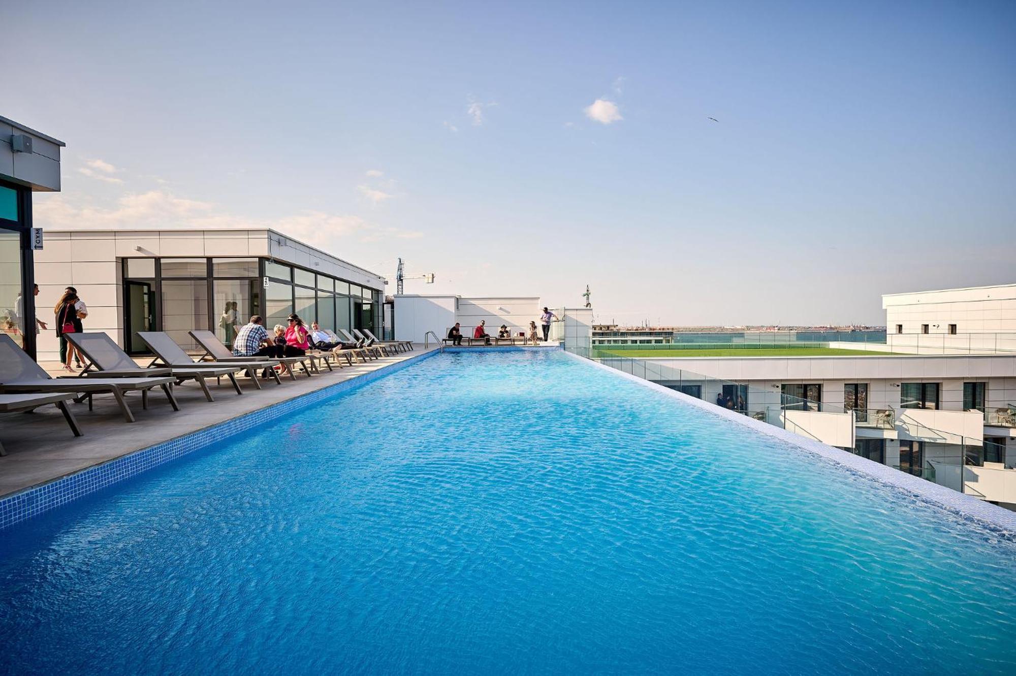 Summer Residence Apartment In Infinity Beach Resort - Parking Mamaia Buitenkant foto