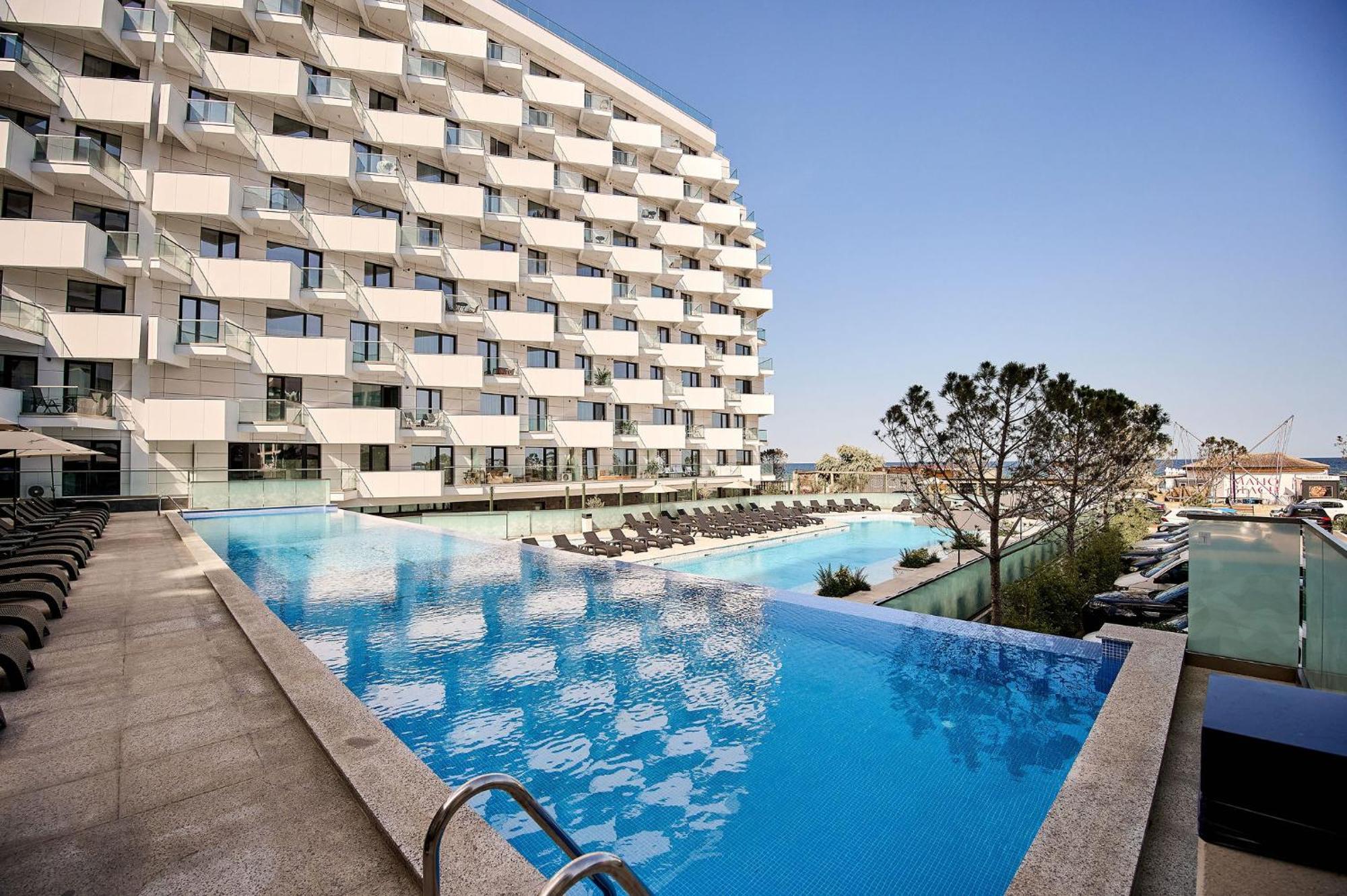 Summer Residence Apartment In Infinity Beach Resort - Parking Mamaia Buitenkant foto